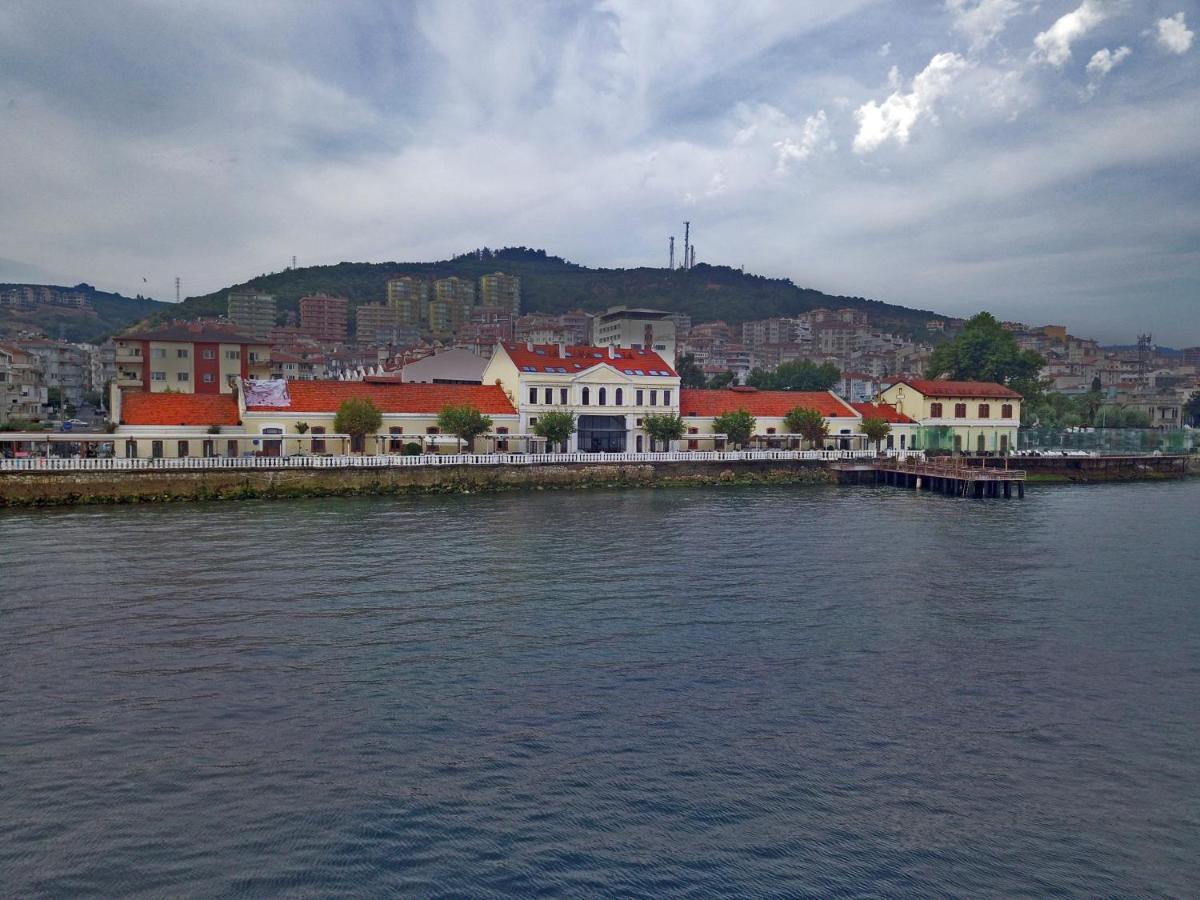 Montania Special Class Hotel Mudanya Bagian luar foto